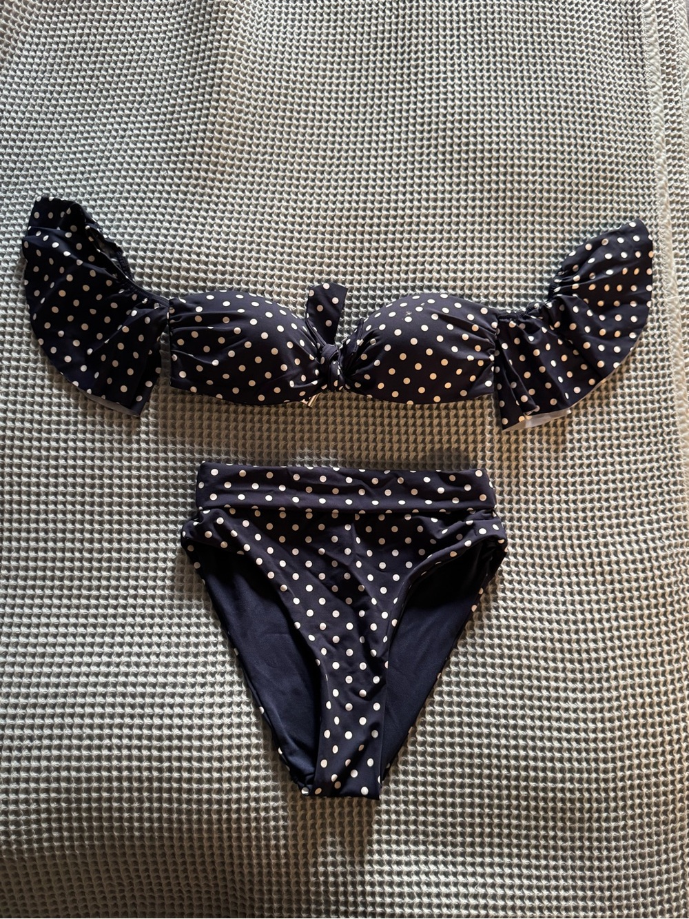 Polka Dot Off-Shoulder high waisted Bikini Set in Navy and White